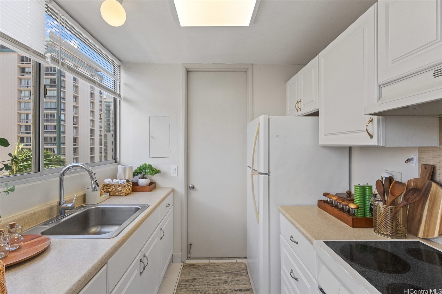 444 Nahua Street 903