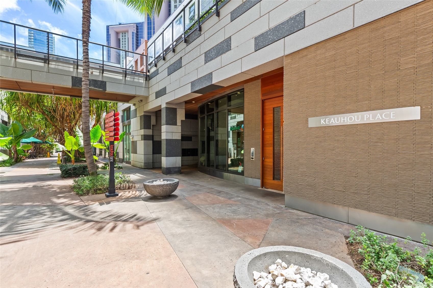 555 South Street 3405