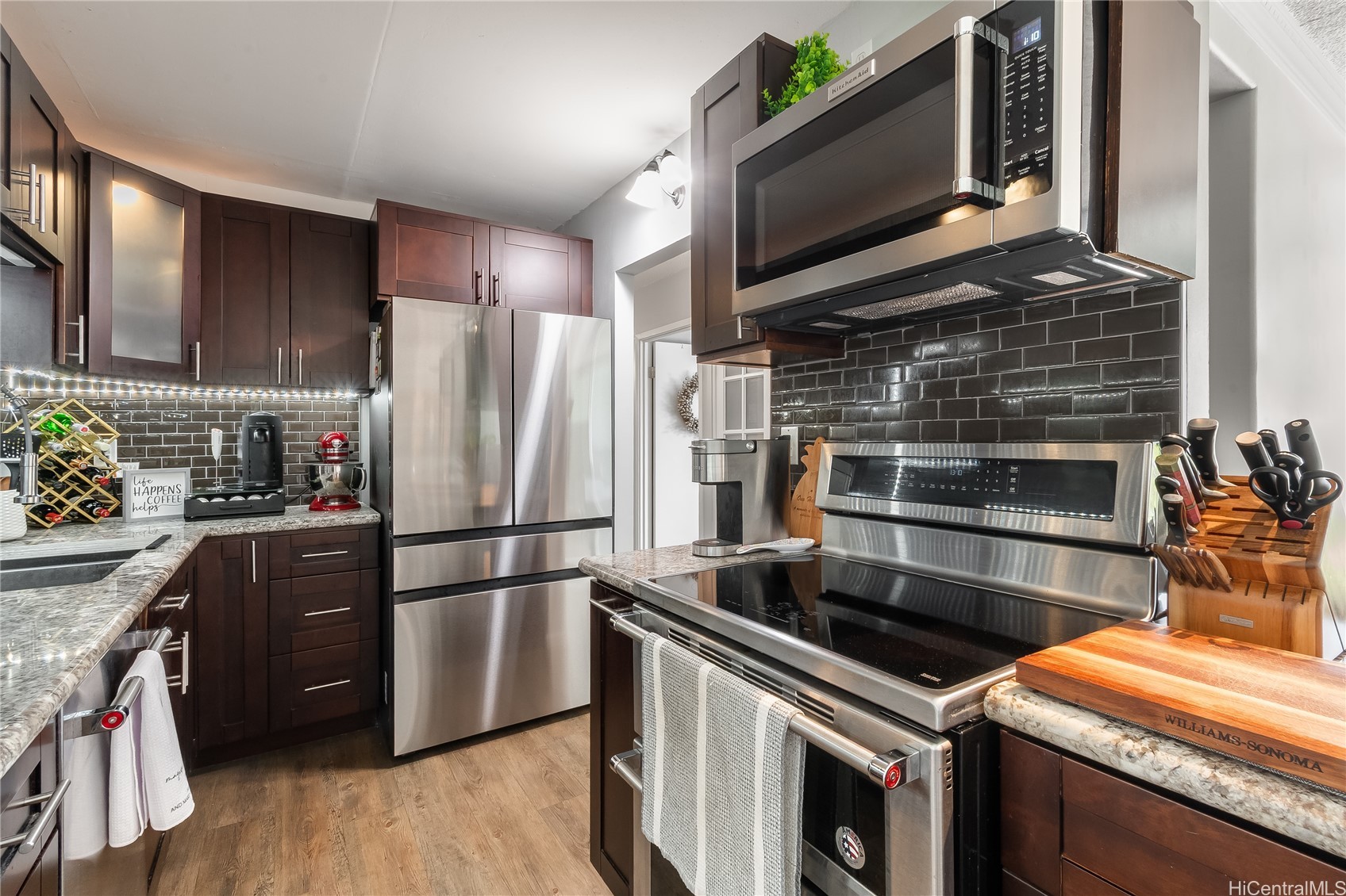 430 Keoniana Street 202