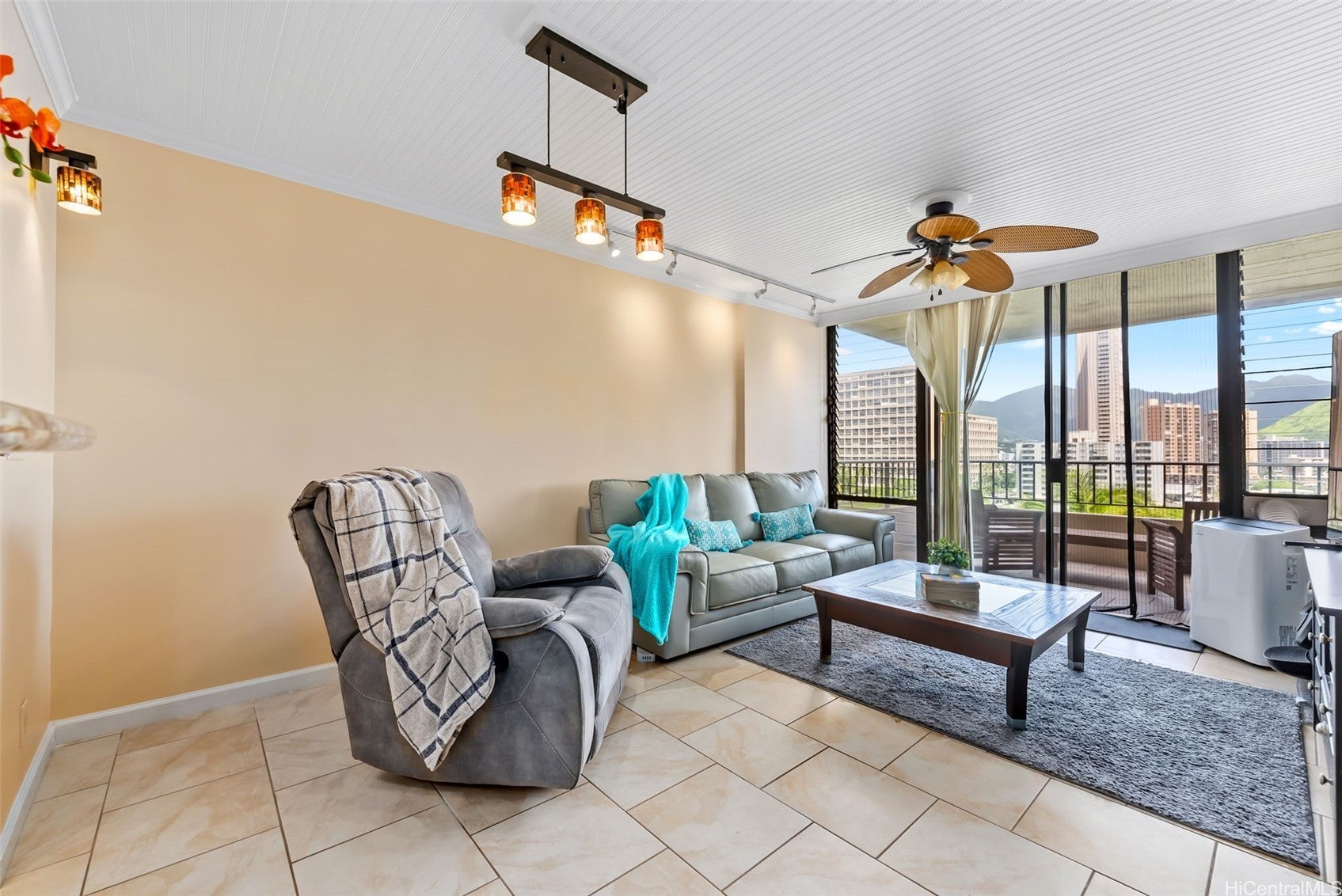 2121 Ala Wai Boulevard 1001