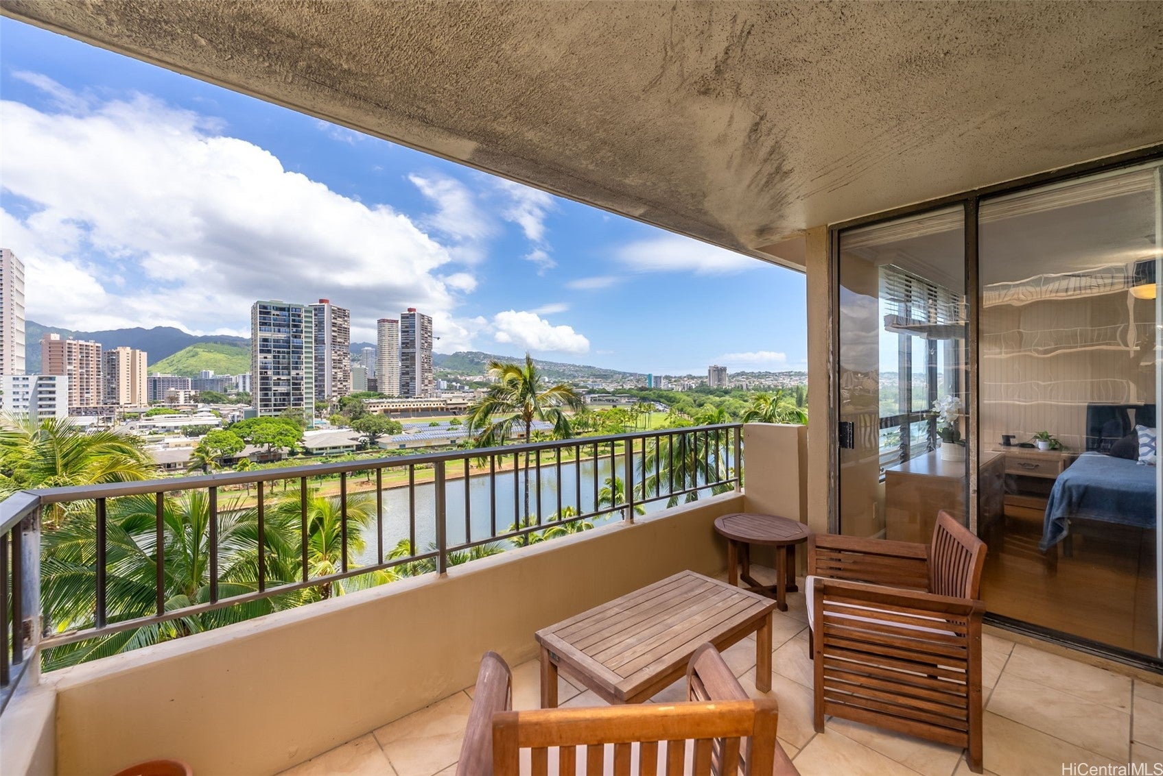 2121 Ala Wai Boulevard 1001