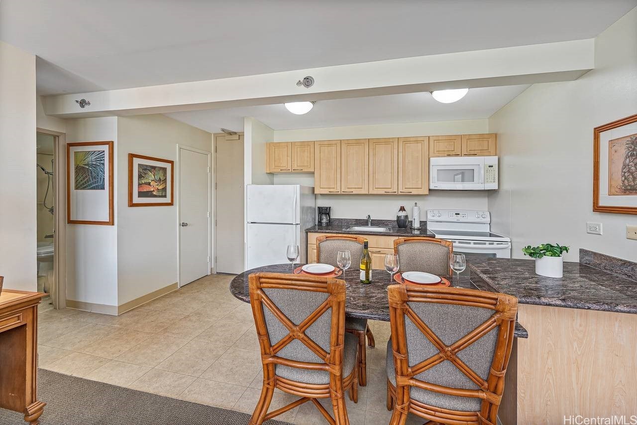 229 Paoakalani Avenue 3011 (NUC)