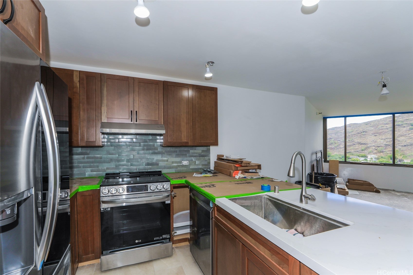 555 Hahaione Street 10C