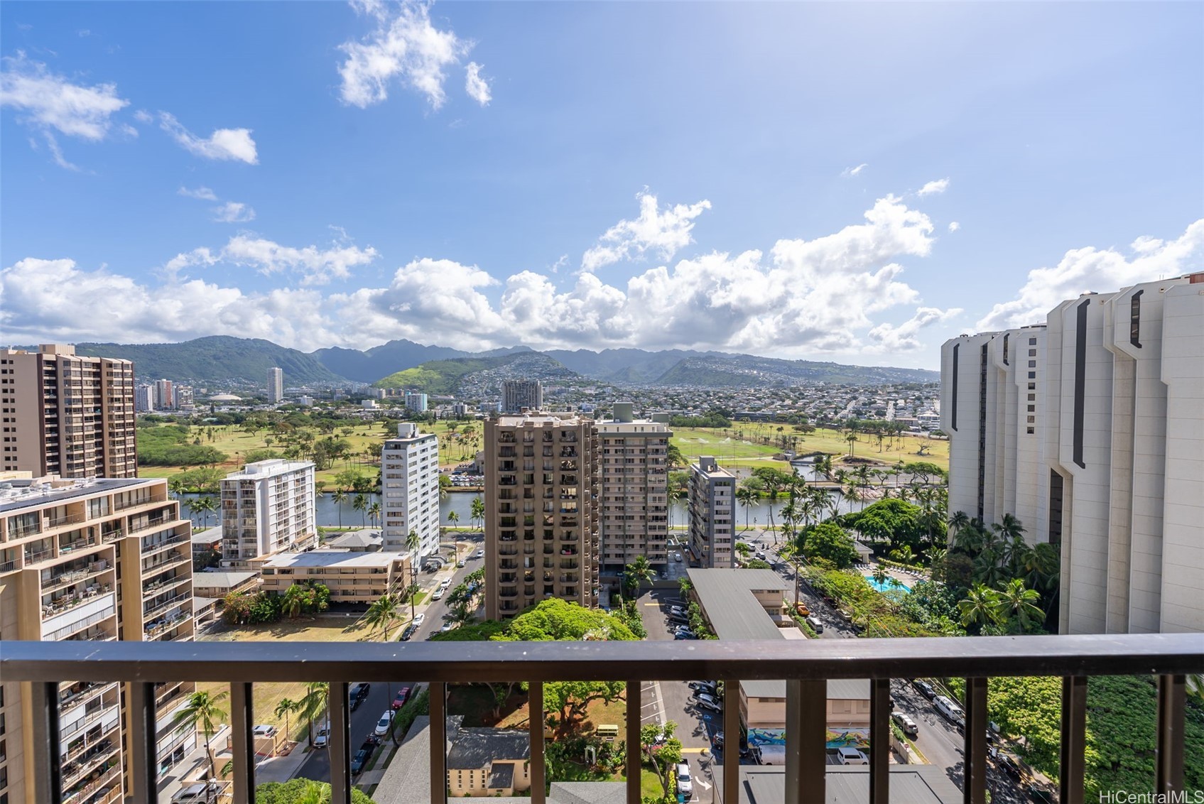 Waikiki Banyan Condominium