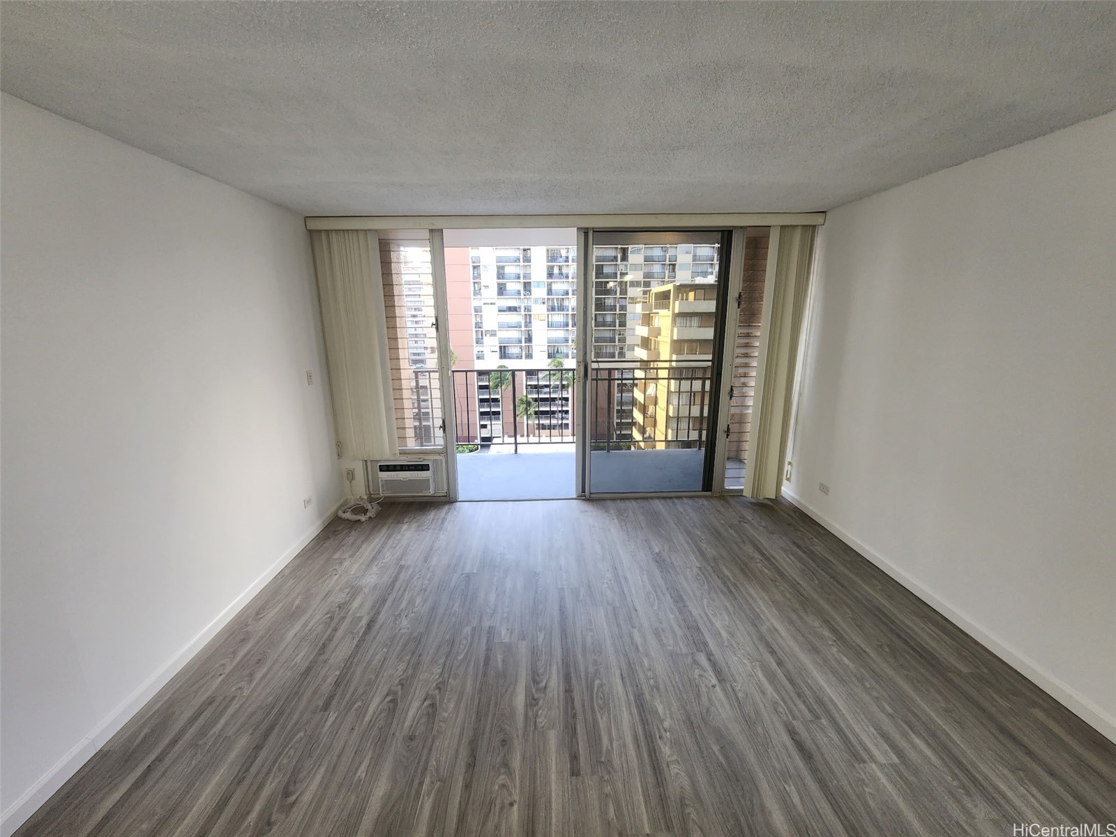 2345 Ala Wai Boulevard 1006