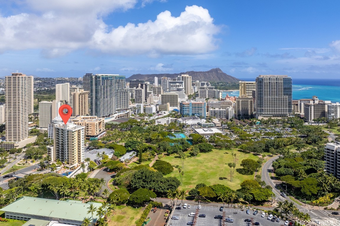 Luana Waikiki Condominium