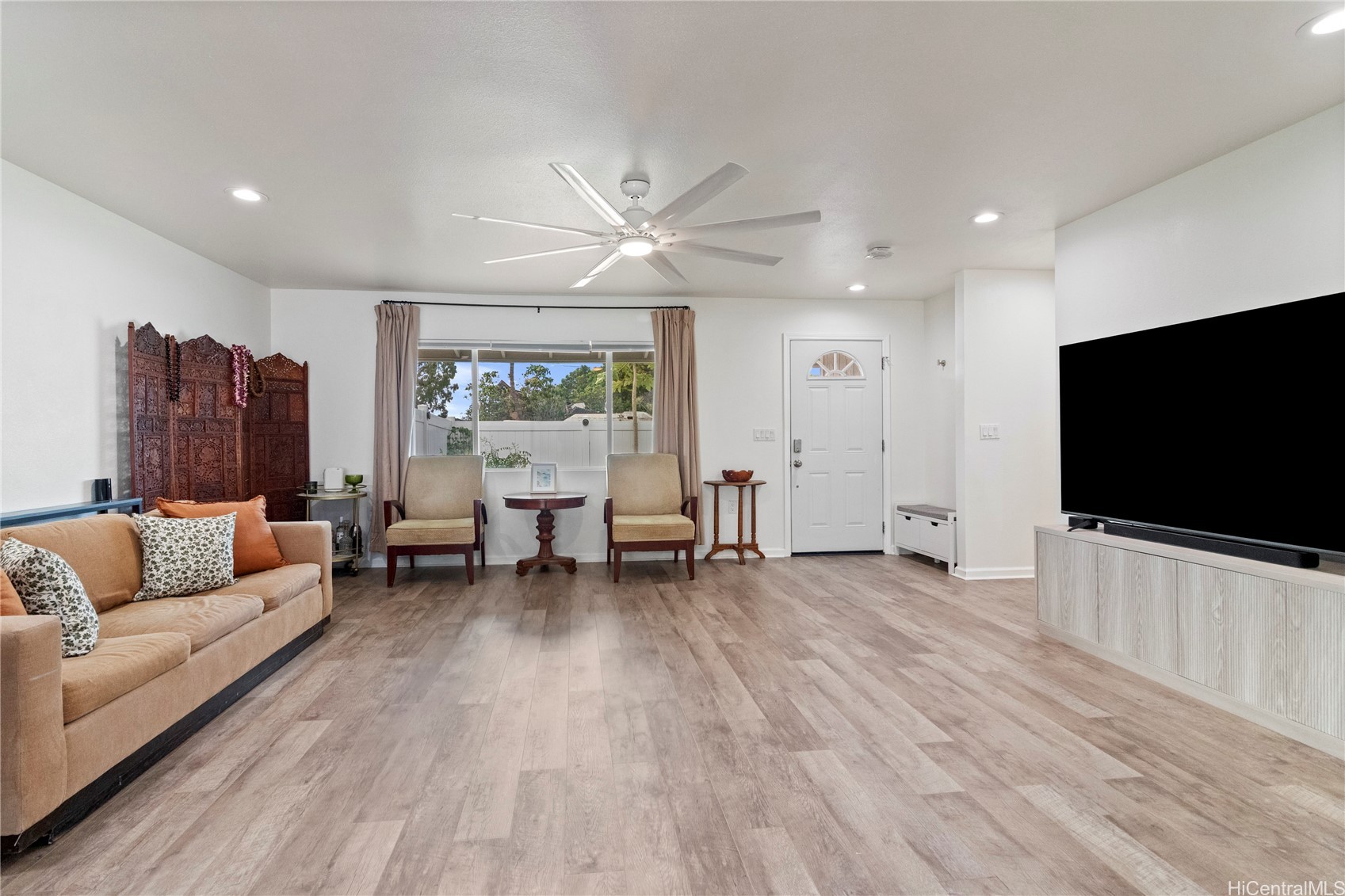 84-792 Lahaina Street