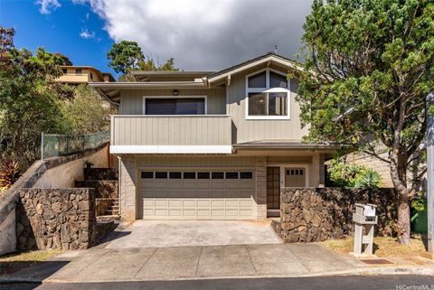 Photo of 99-760 Holoai Street, Aiea, HI 96701 (MLS # 202524952)