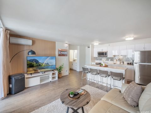 Photo of 201 Ohua Avenue #906, Honolulu, HI 96815 (MLS # 202527847)