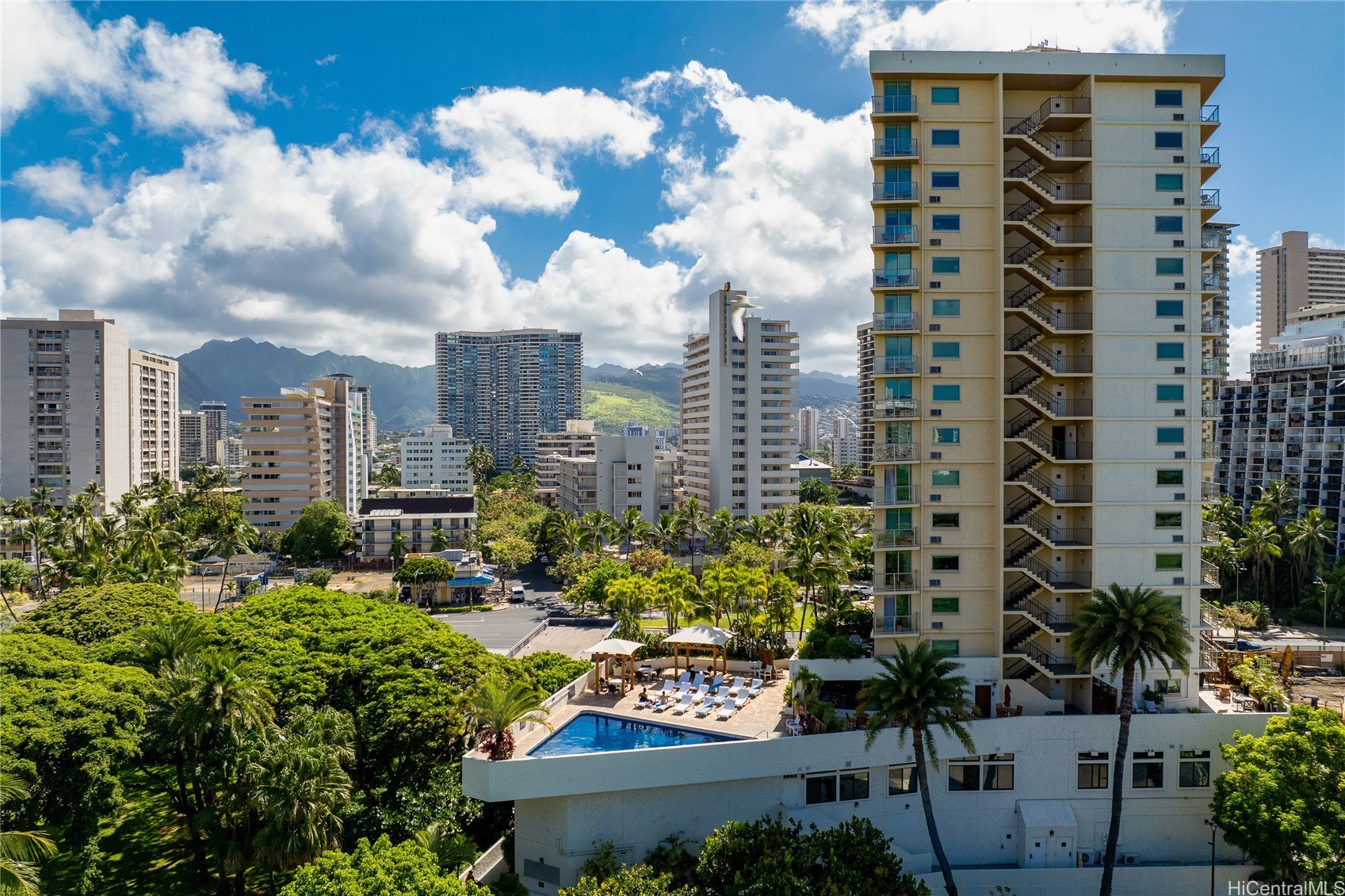 Luana Waikiki Condominium