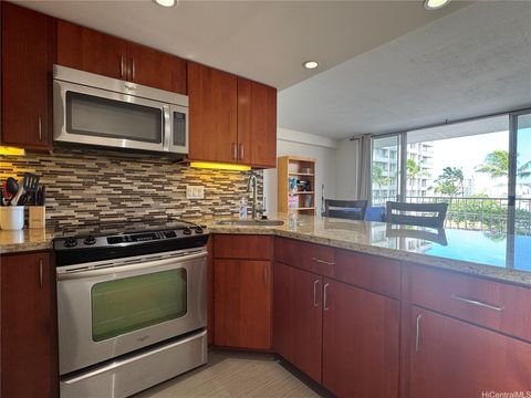 Photo of 1941 Church Lane #608, Honolulu, HI 96826 (MLS # 202528536)