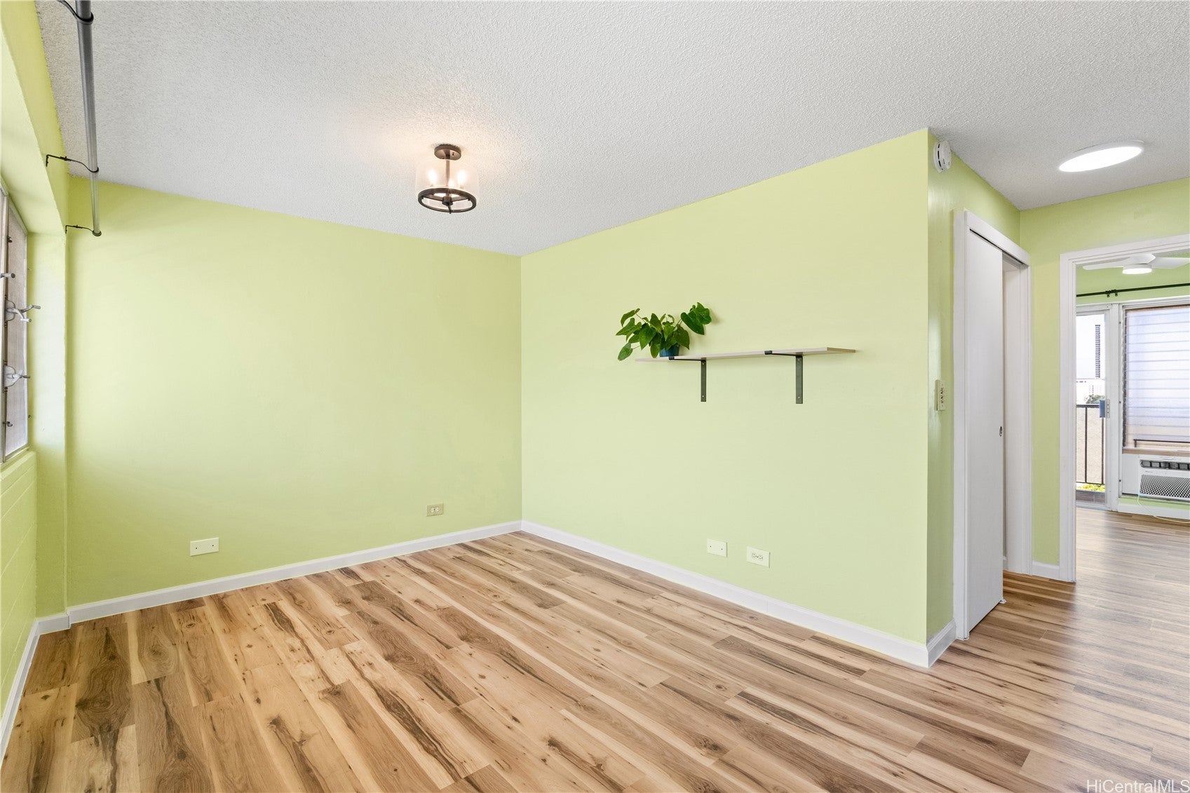 1620 Keeaumoku Street 806