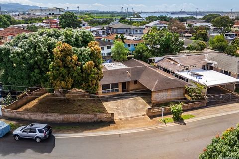 94-315 Kahuahele Street Waipahu HI 96797