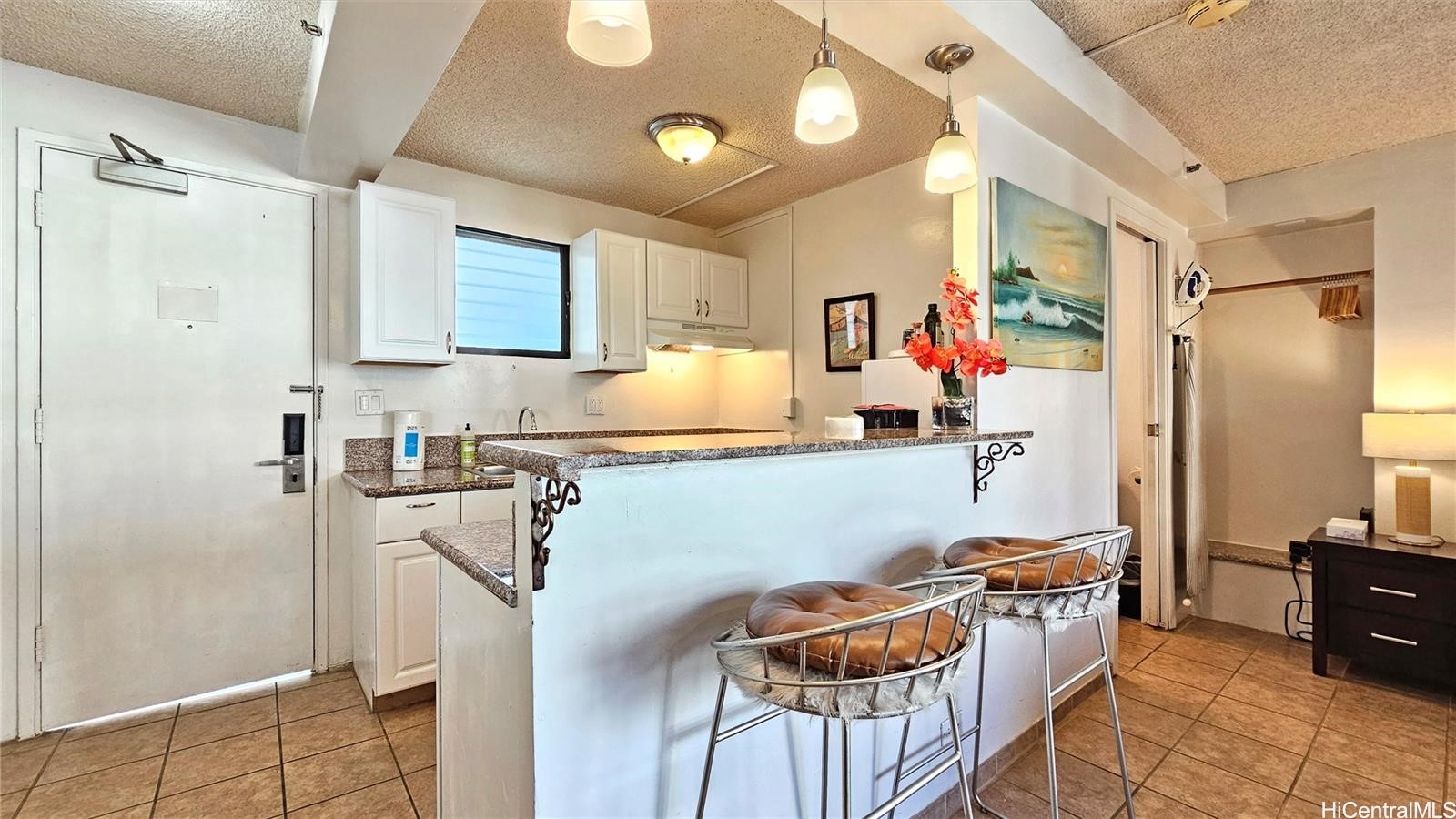 134 Kapahulu Avenue 220