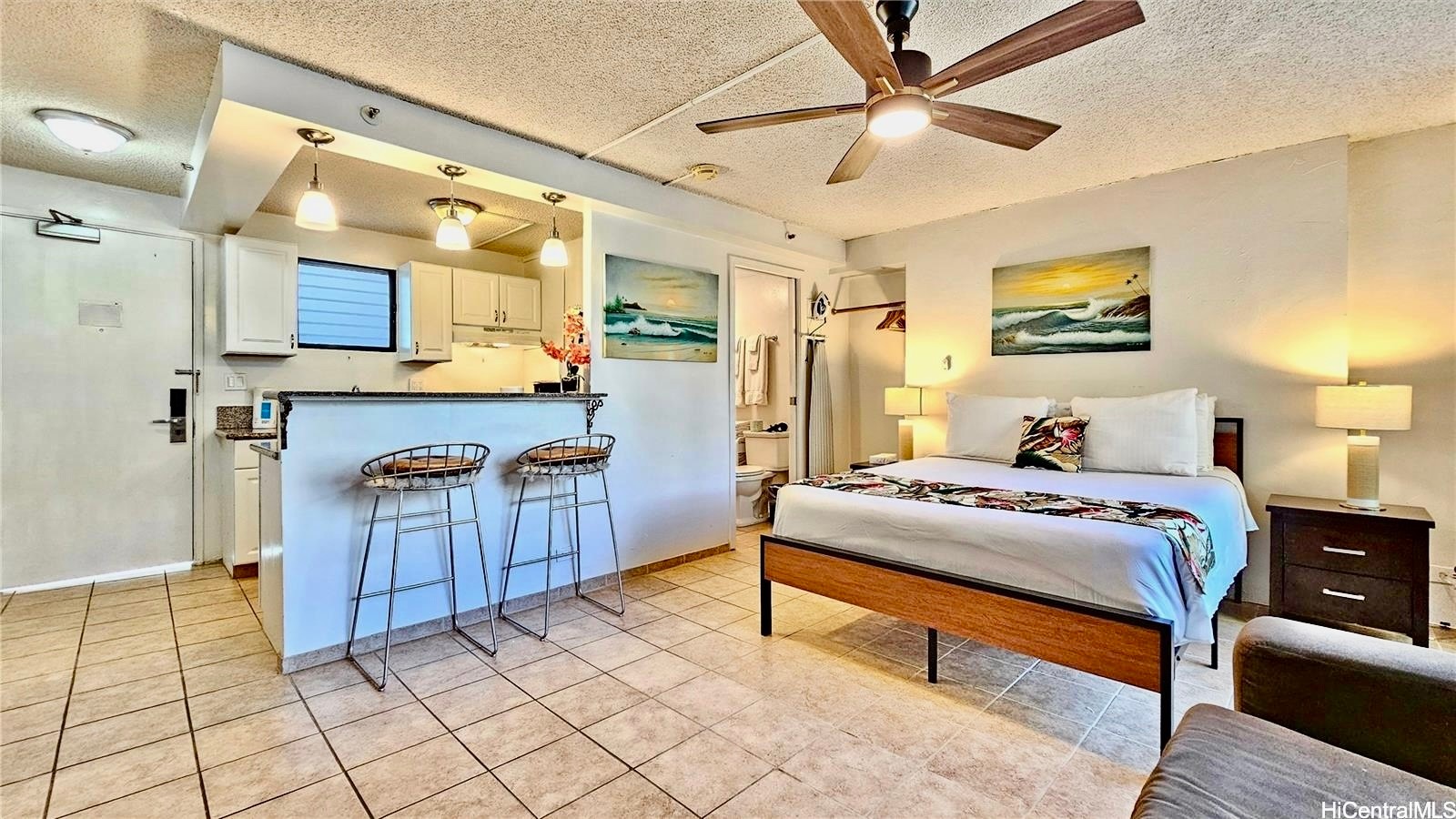 134 Kapahulu Avenue 220