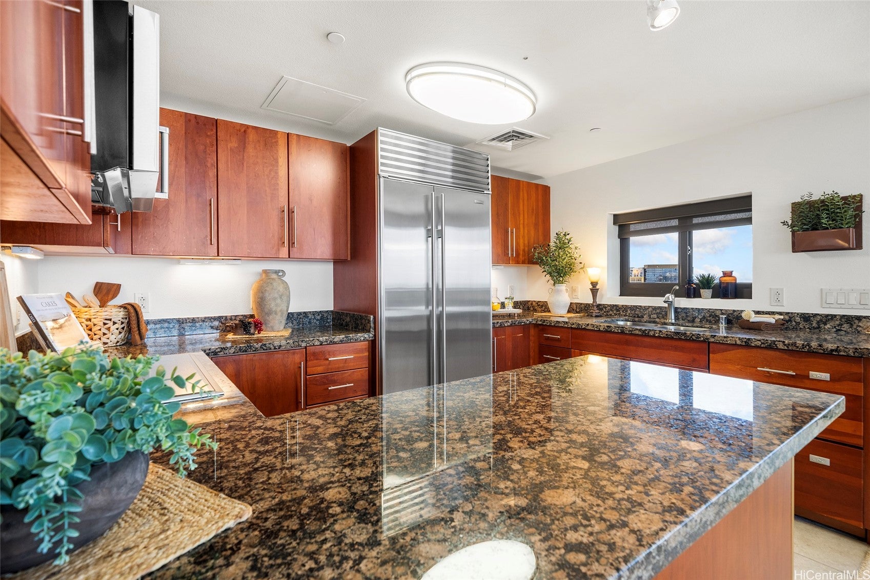 600 Queen Street 3809