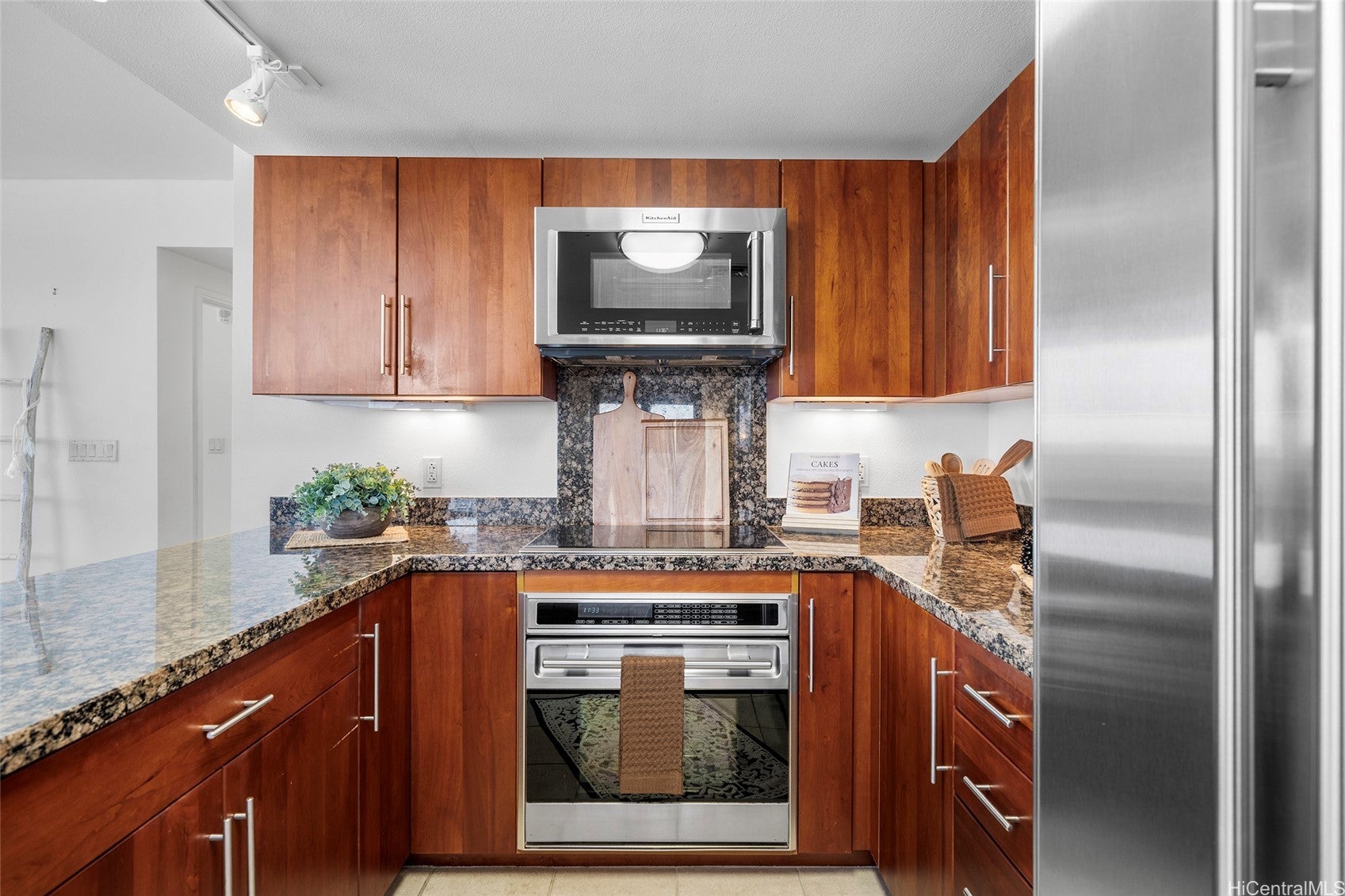 600 Queen Street 3809
