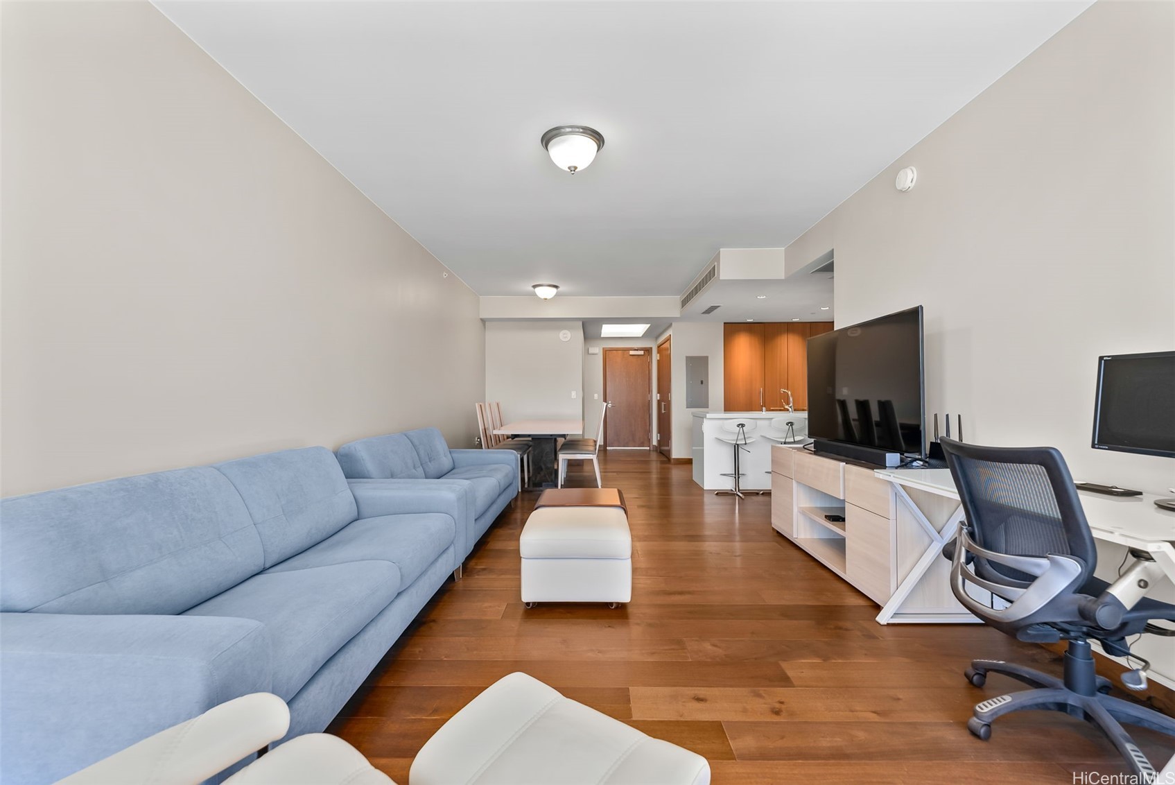 1555 Kapiolani Boulevard 1615