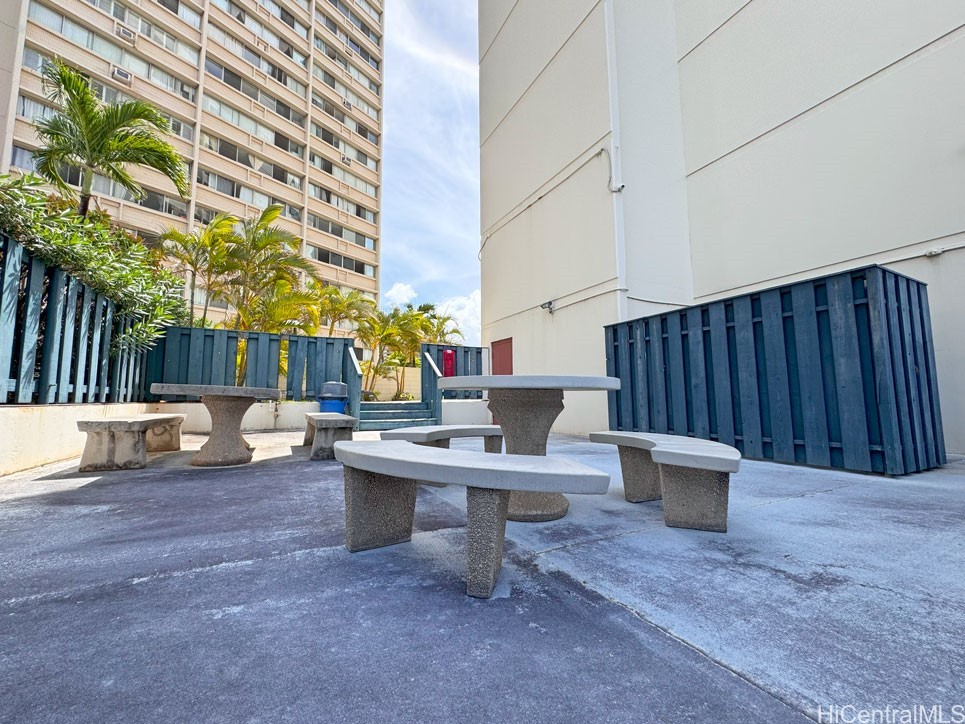 Holiday Lakeview Residential Lease