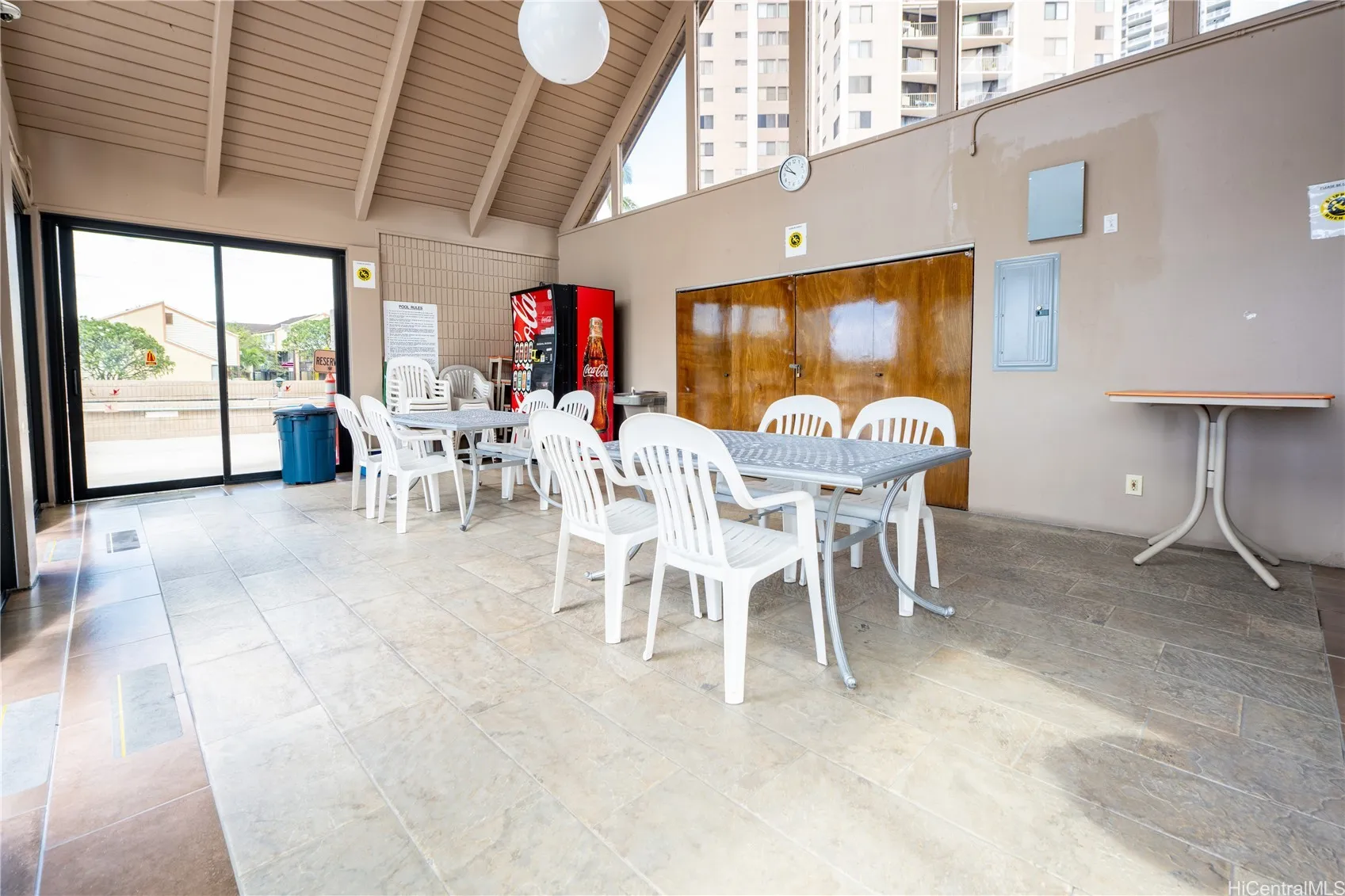 Aiea, Hawaii 96701, United States, 2 Bedrooms Bedrooms, ,2 BathroomsBathrooms,Residential,Active,136226