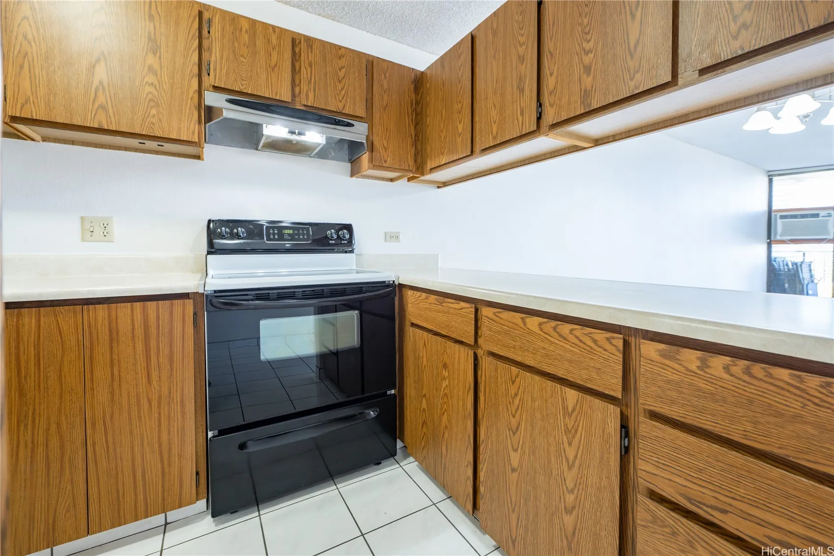 Aiea, Hawaii 96701, United States, 2 Bedrooms Bedrooms, ,2 BathroomsBathrooms,Residential,Active,136226