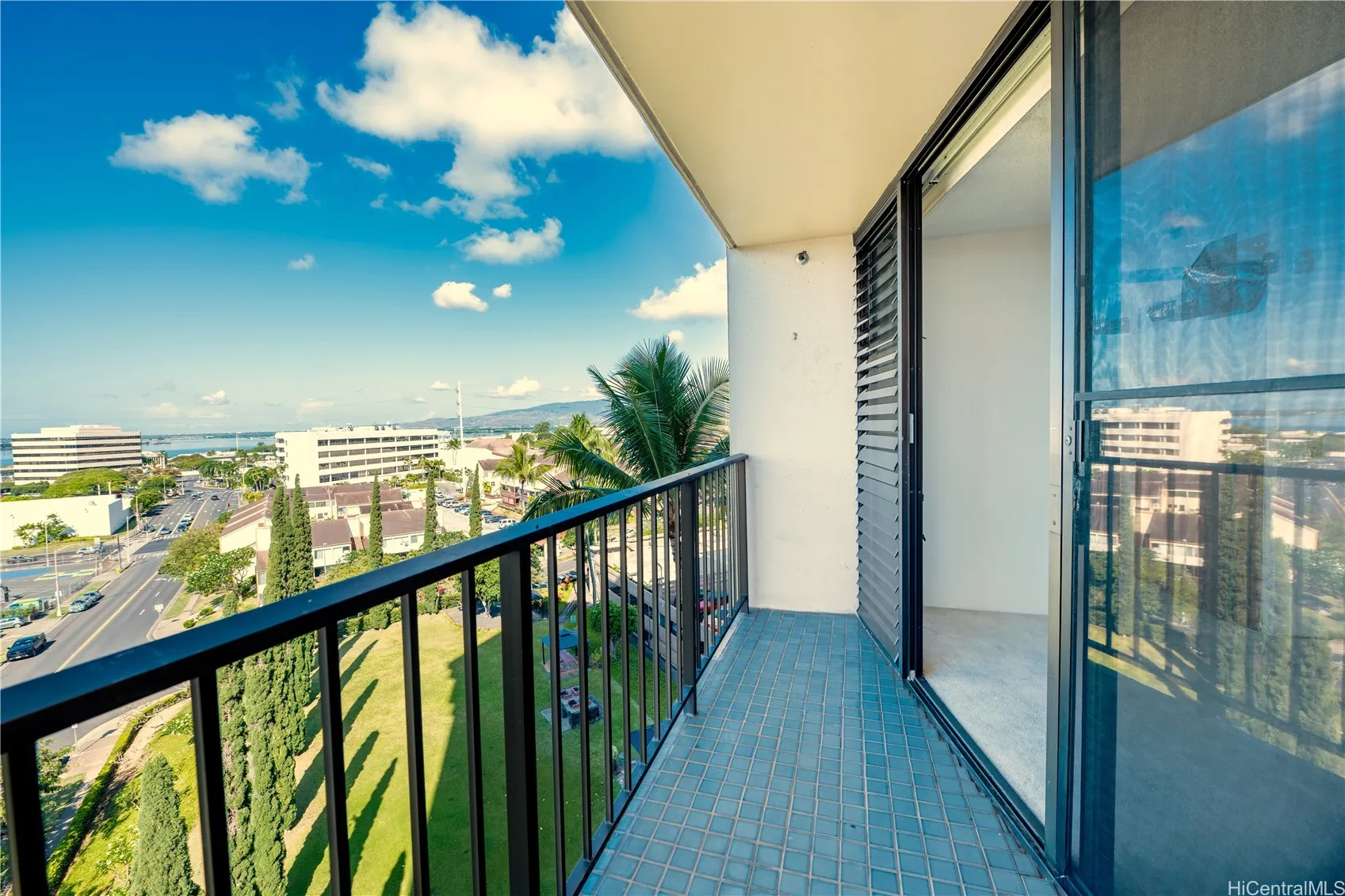 Aiea, Hawaii 96701, United States, 2 Bedrooms Bedrooms, ,2 BathroomsBathrooms,Residential,Active,136226