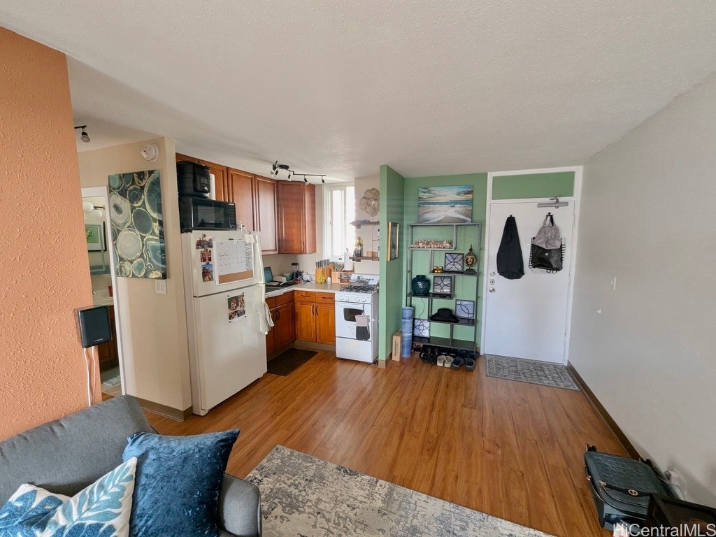 454 Namahana Street 803