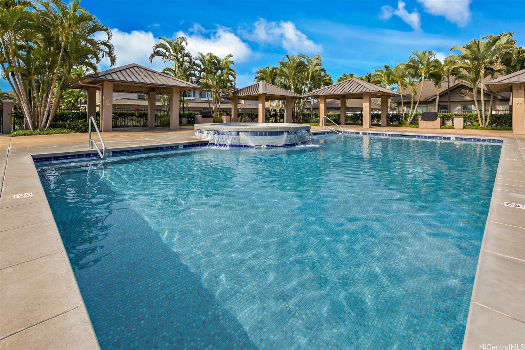 Town Homes At Fairways Edge Condominium