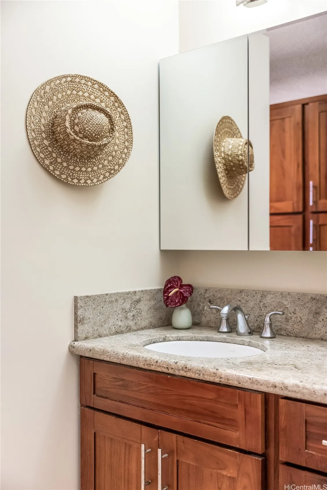 Honolulu, Hawaii 96815, United States, ,1 BathroomBathrooms,Residential,Active,241462