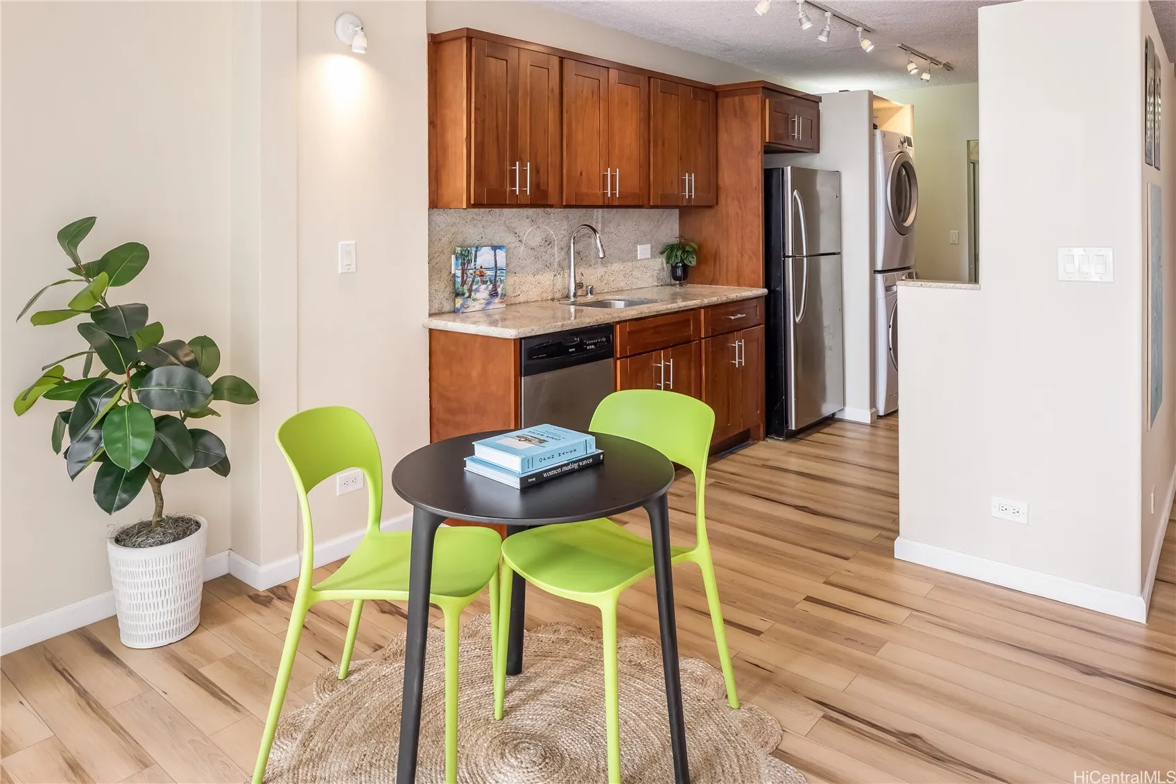 Honolulu, Hawaii 96815, United States, ,1 BathroomBathrooms,Residential,Active,241462