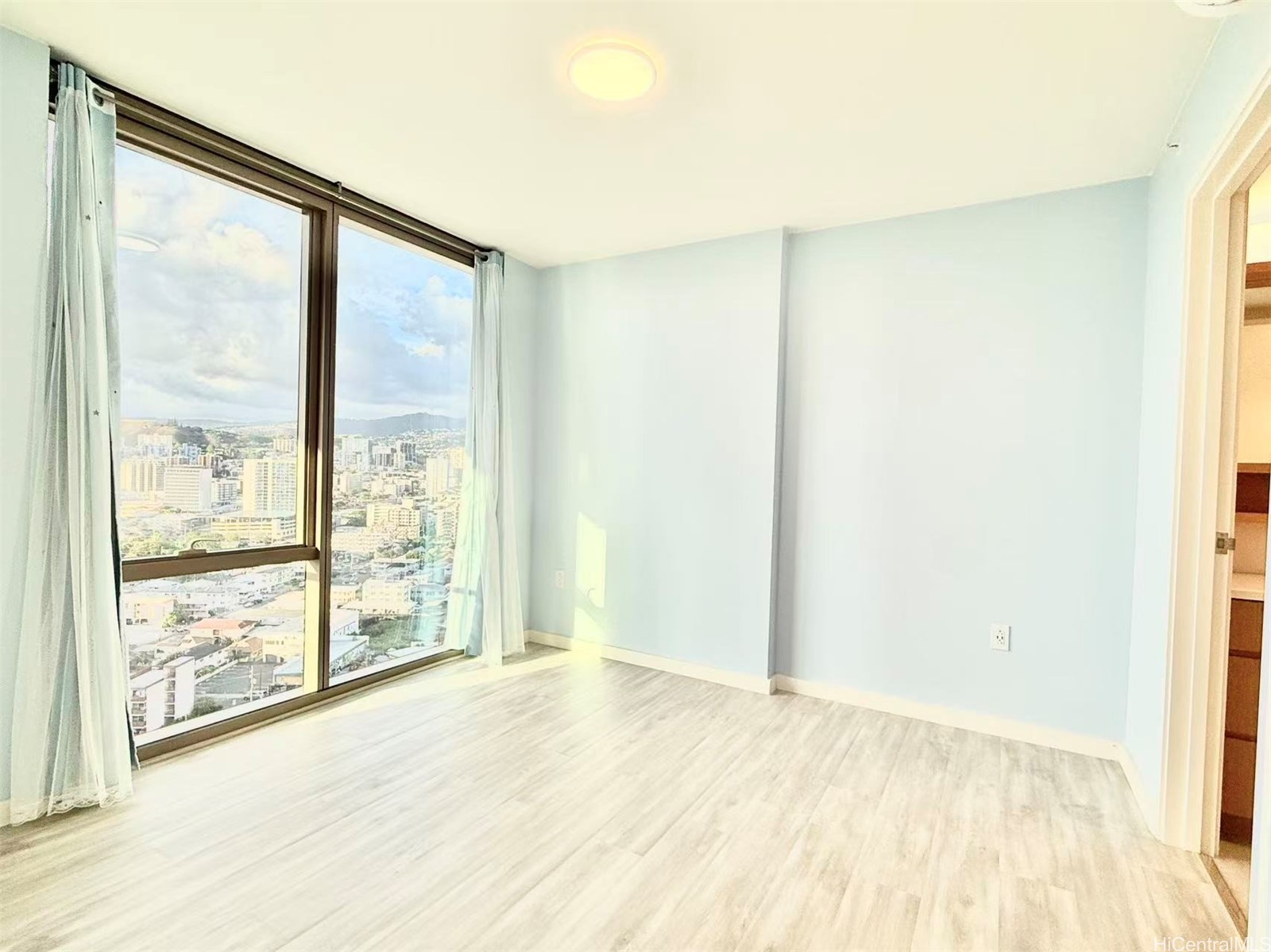 1388 Kapiolani Boulevard 2106