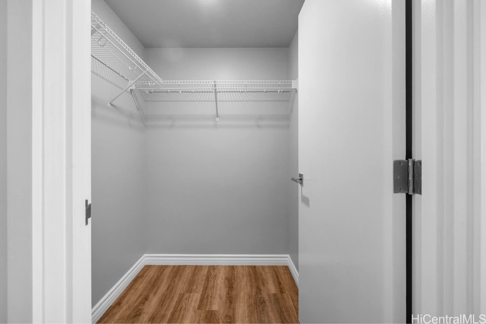 555 South Street 1401