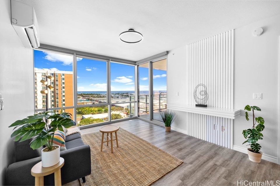 555 South Street 1401