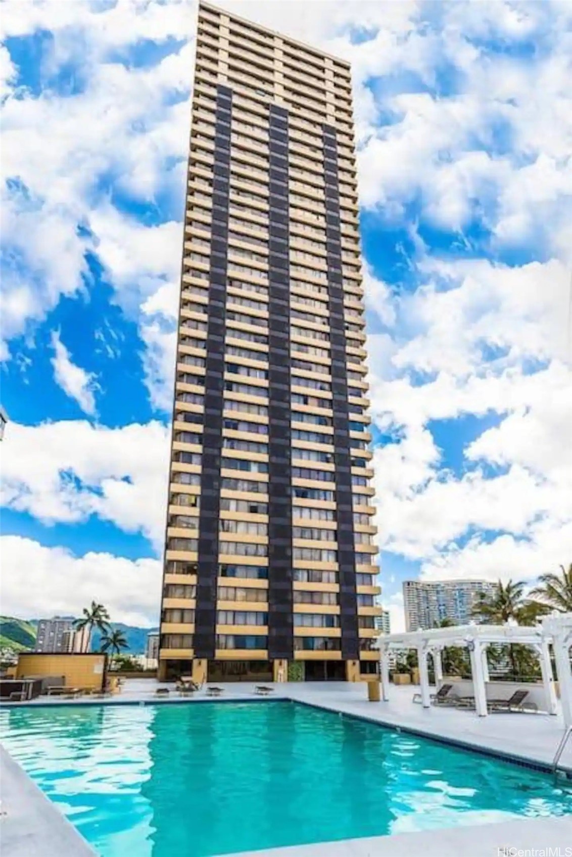 Hawaiian Monarch Condominium