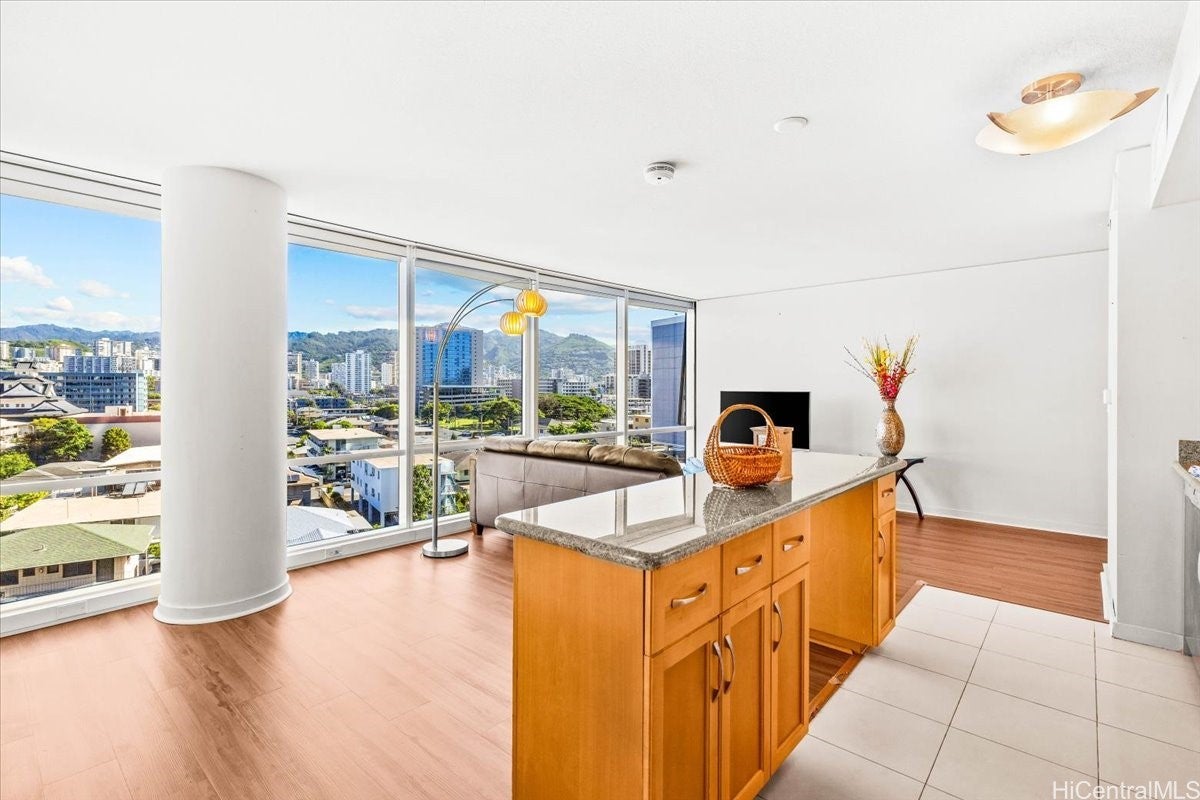 1296 Kapiolani Boulevard II701