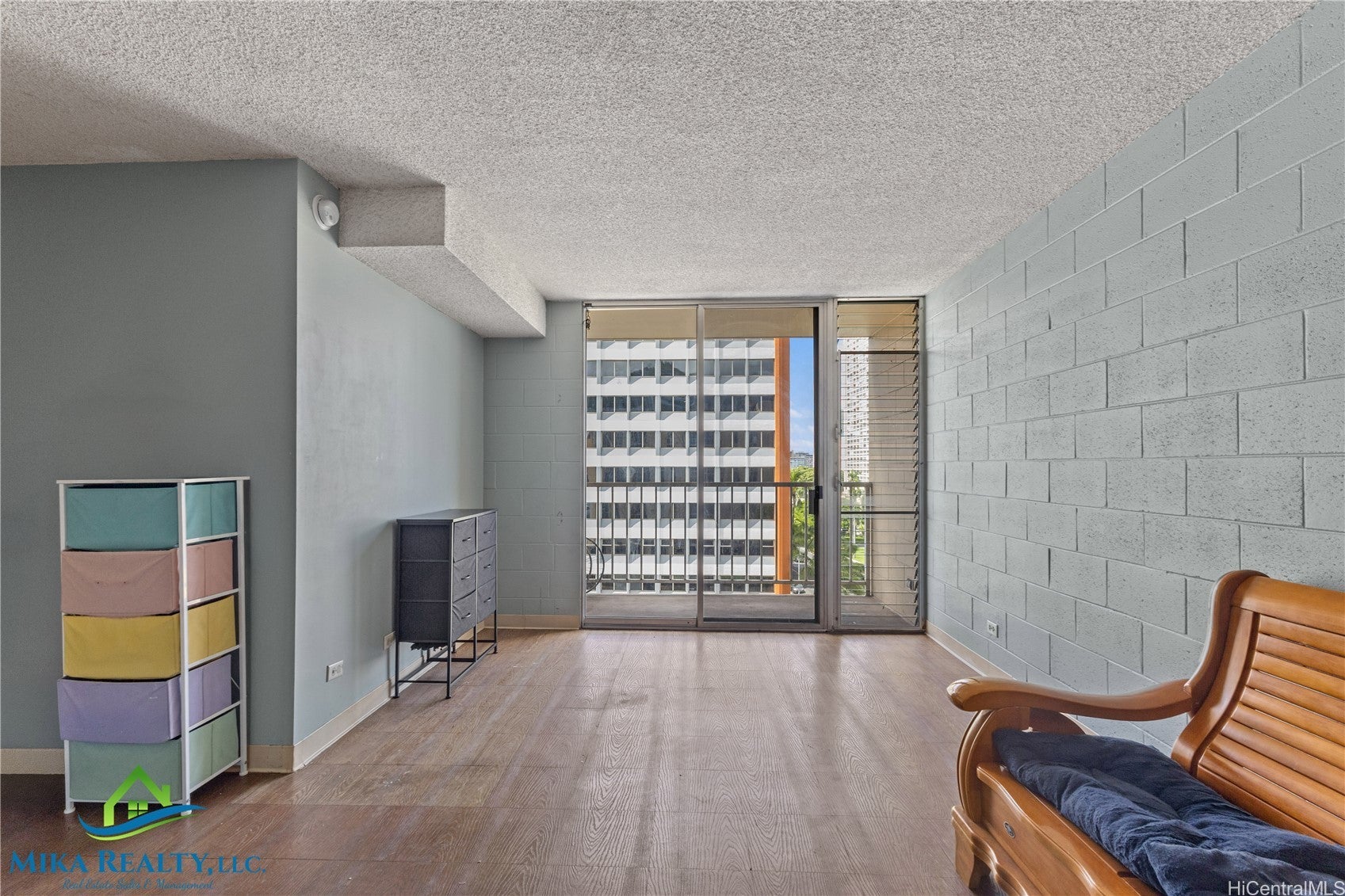 1415 Punahou Street 805