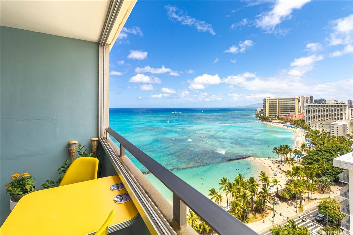 2500 Kalakaua Avenue 2103
