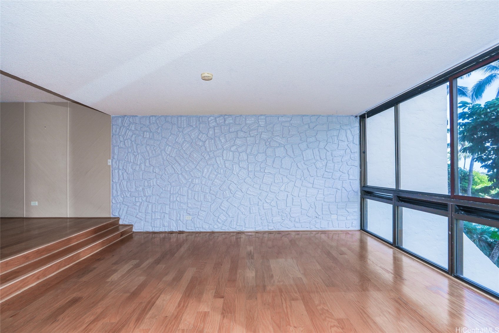 511 Hahaione Street Bldg 1 #3B