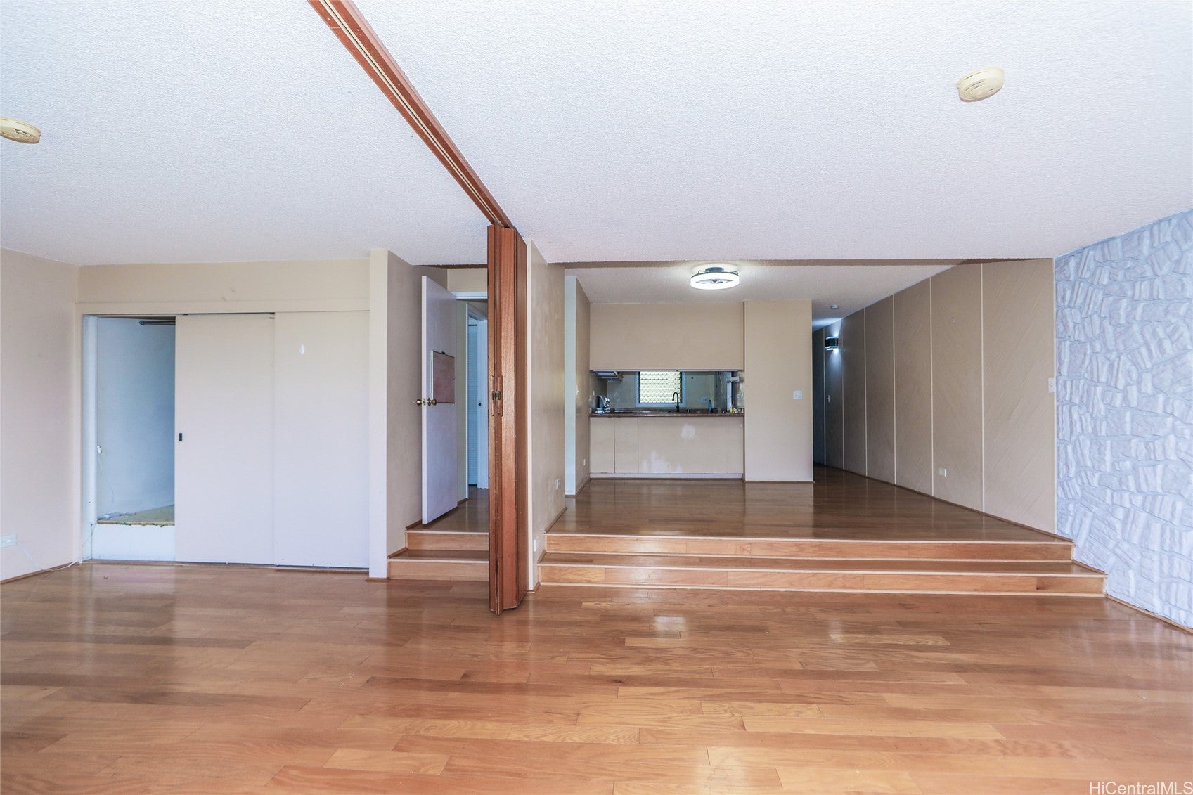 511 Hahaione Street Bldg 1 #3B