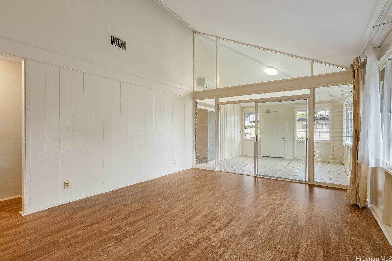 95-644 Naholoholo Street