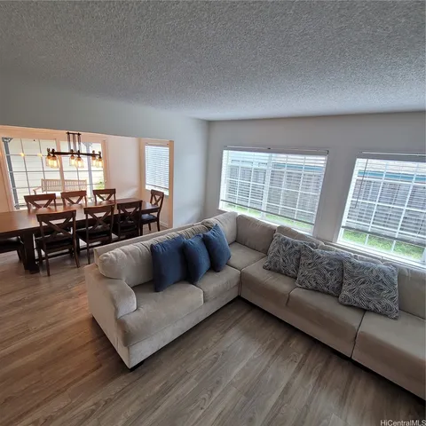 MLS: 202509537