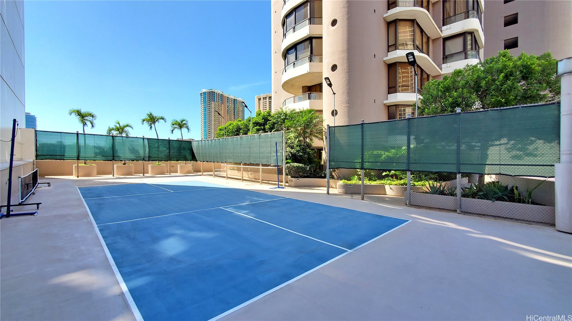 Canterbury Pl Condominium