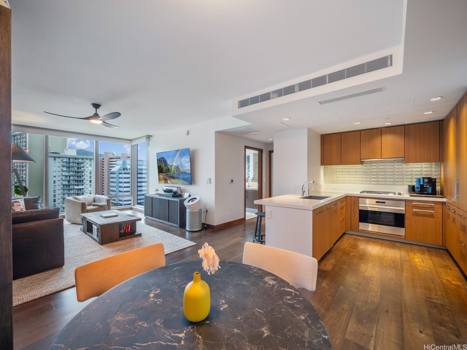 1555 Kapiolani Boulevard 914