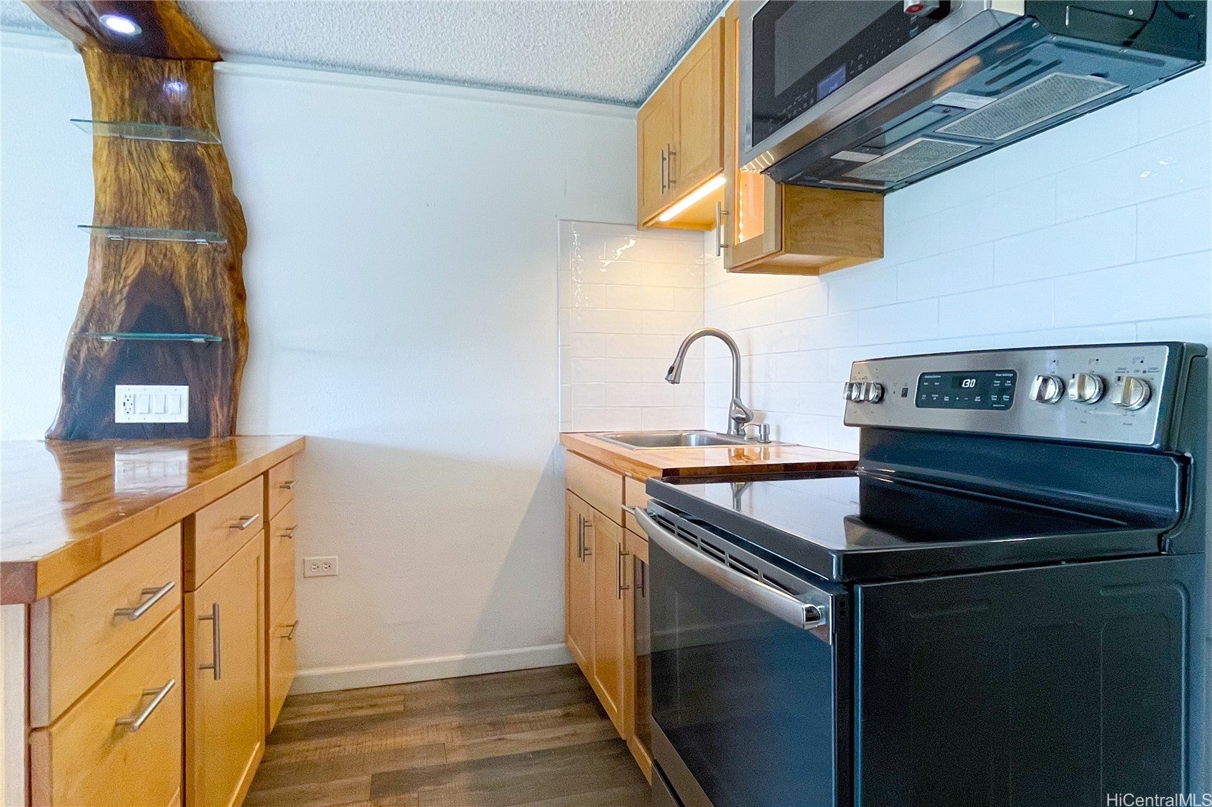 85-175 Farrington Highway C147