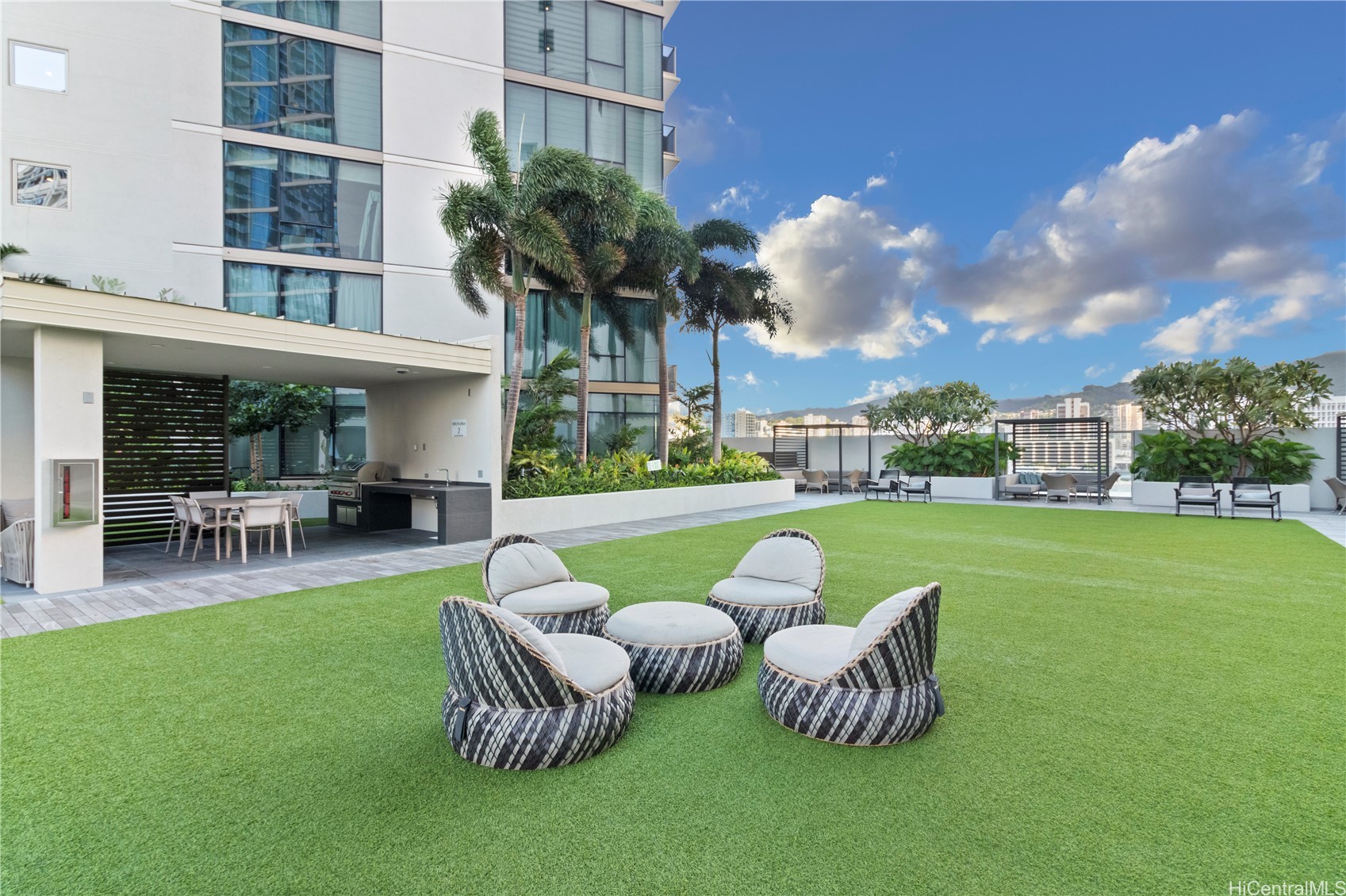 1388 Kapiolani Boulevard 2811