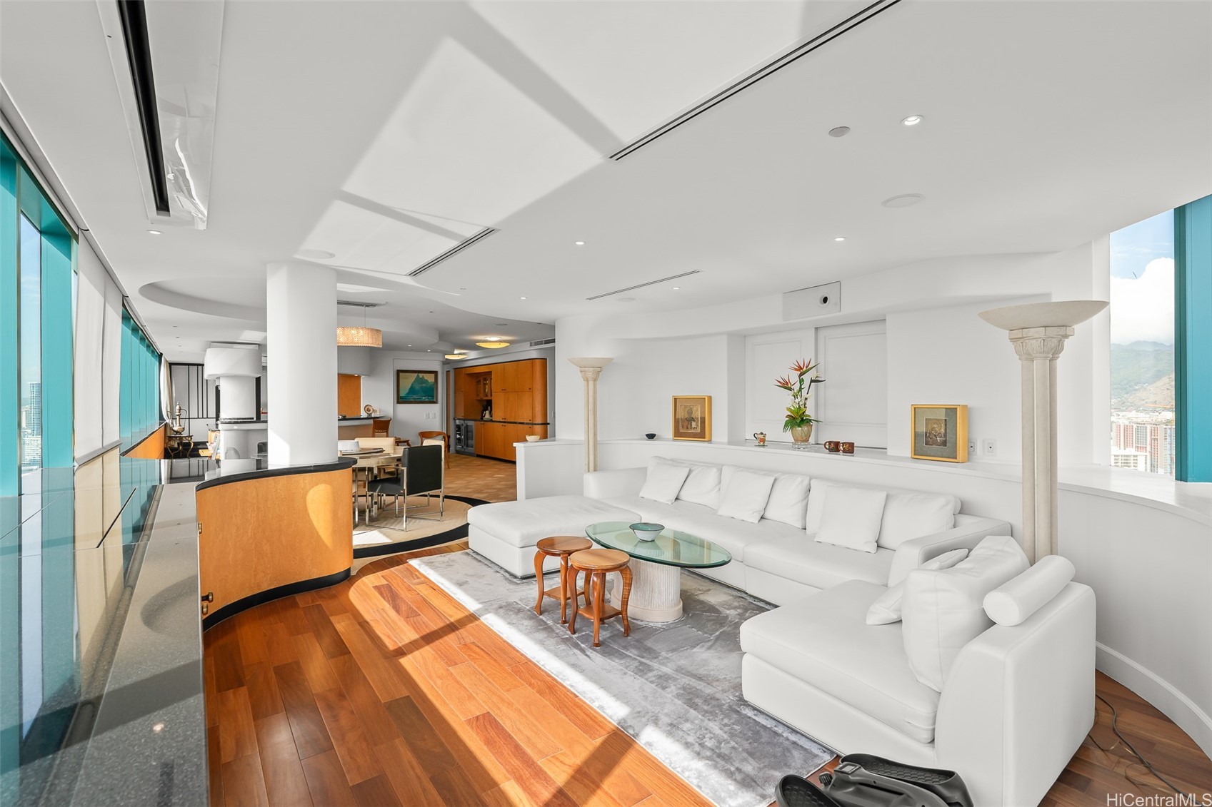 1888 Kalakaua Avenue 3704