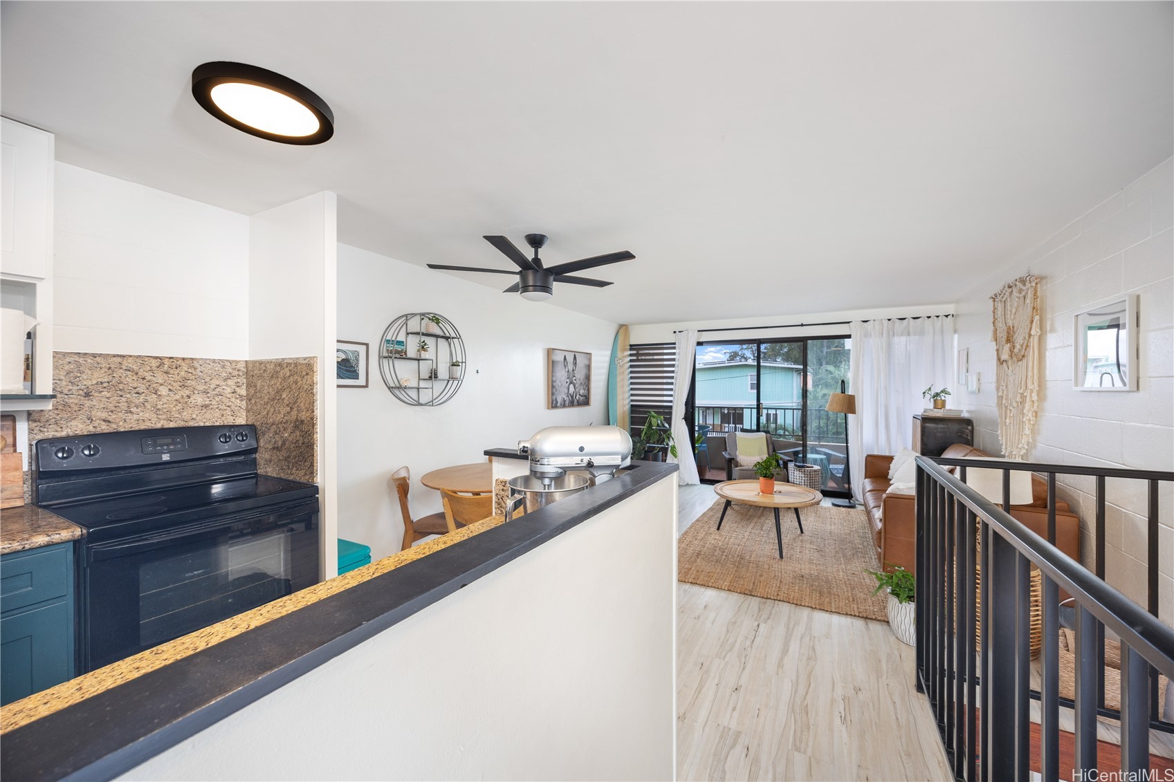 68-090 Au Street E304