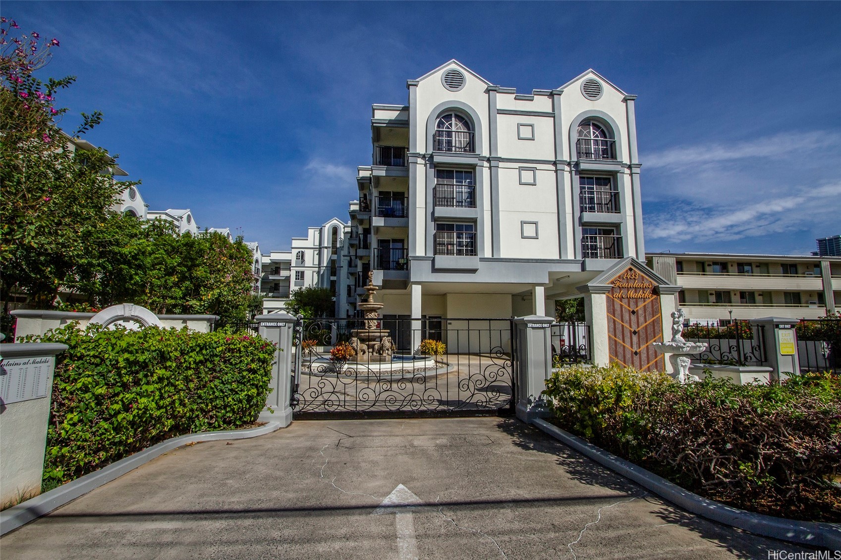 Fountains At Makiki Condominium