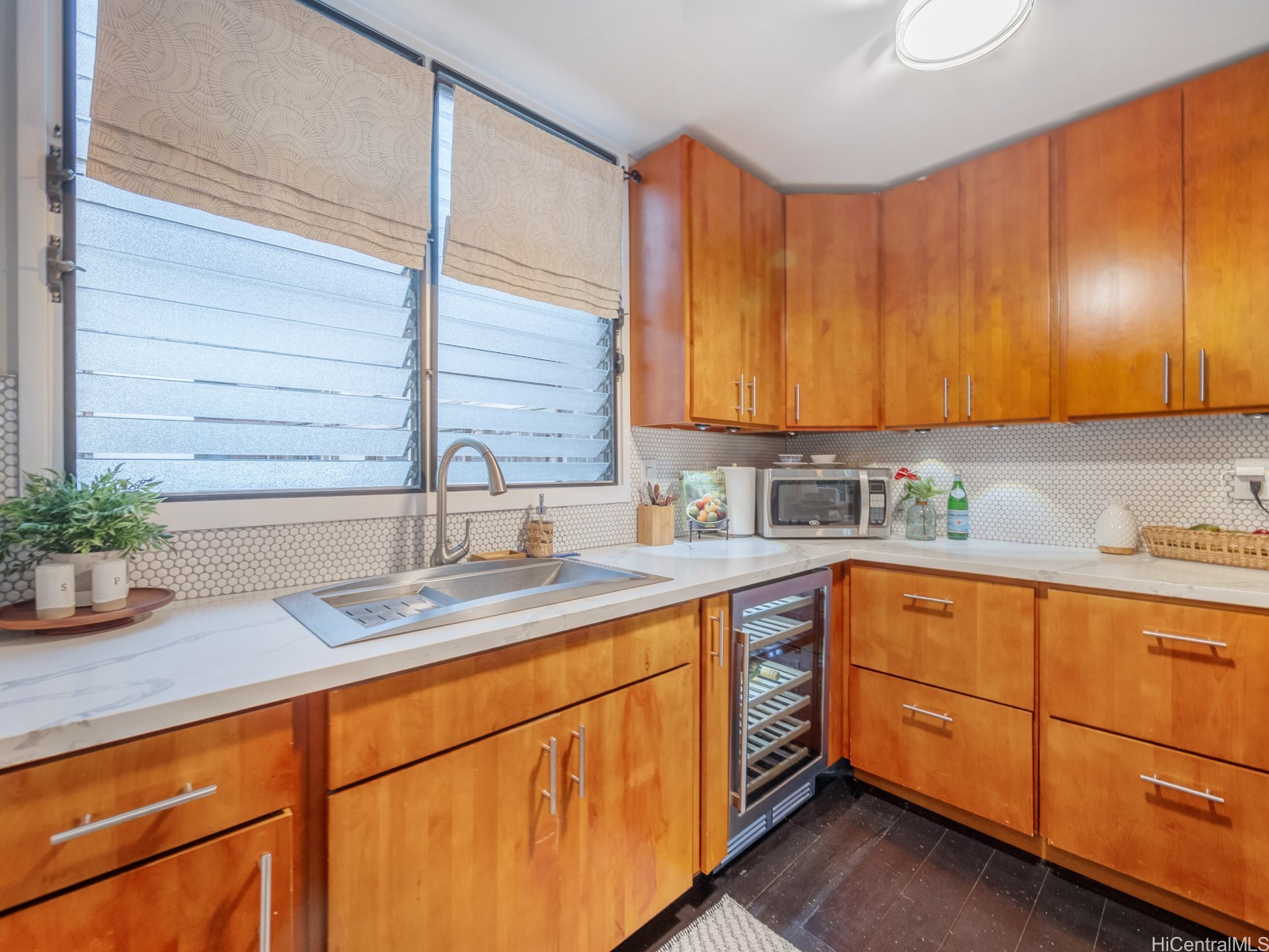 1015 Aoloa Place 343