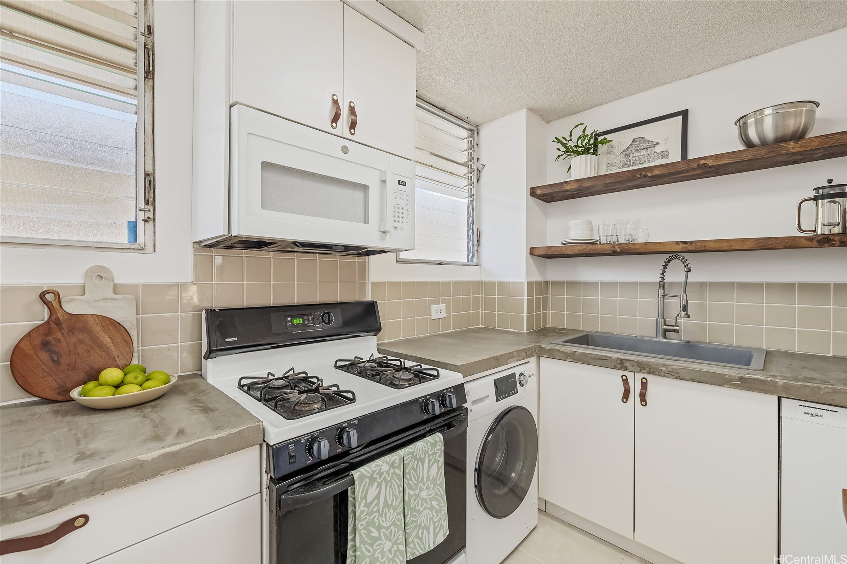 1403 Makiki Street B103
